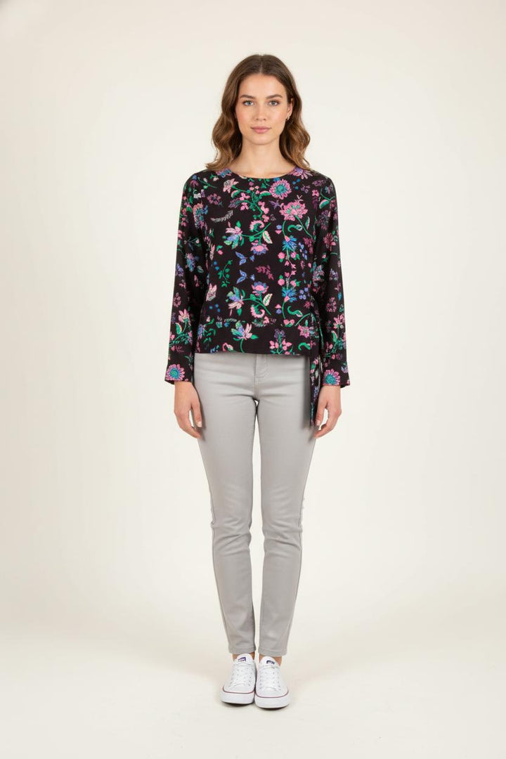 Blouse Noire - Taille S/36 de la marque La Fée Maraboutée | PARAD82106 - Vendu par Paradigme - Image 1