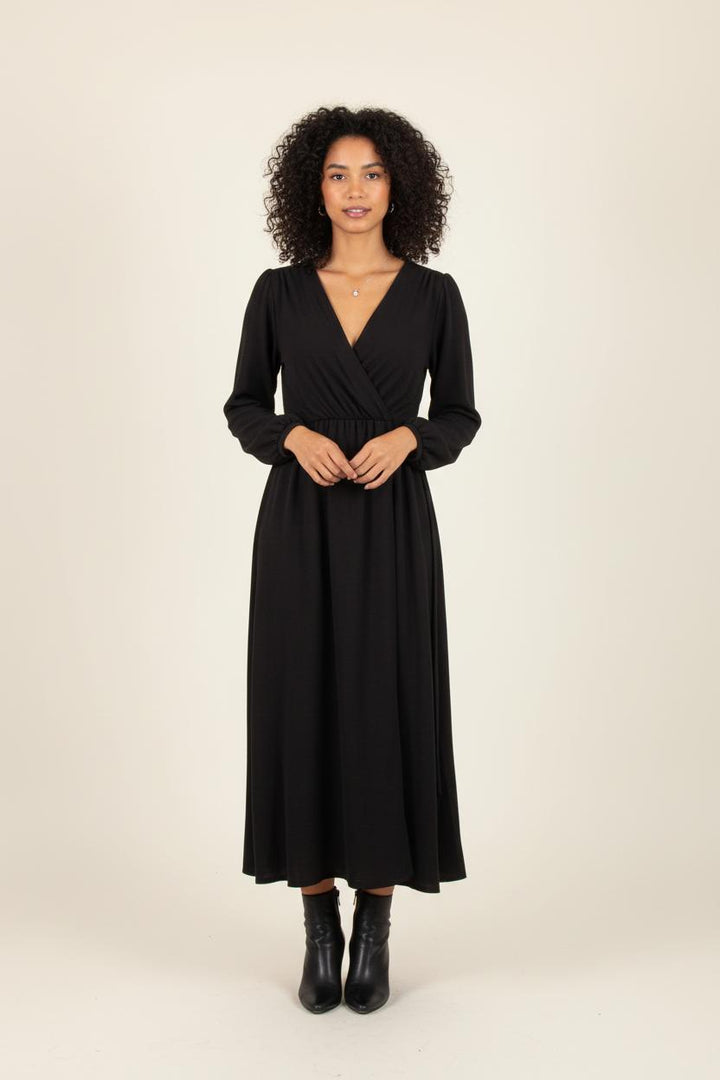 Robe Longue Noire - Taille S/36 de la marque La Fée Maraboutée | PARAD82168 - Vendu par Paradigme - Image 1