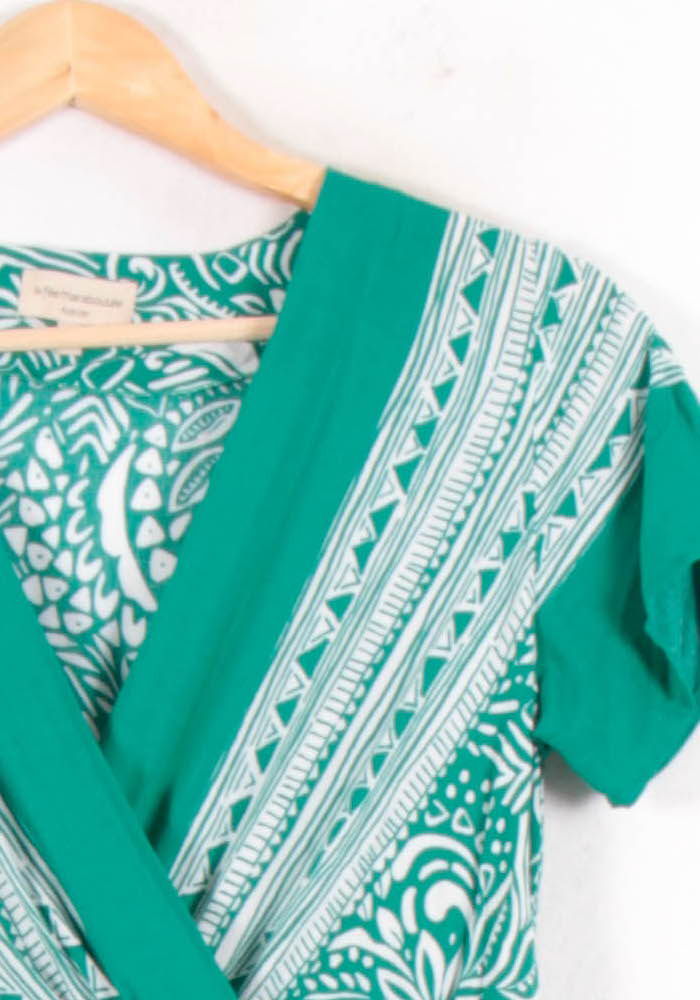 Robe Longue Verte et Blanche - Taille M/38 de la marque La Fée Maraboutée | PARAD82169 - Vendu par Paradigme - Image 3