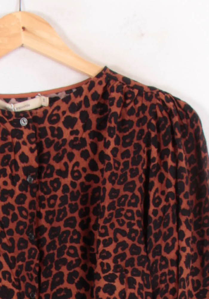 Blouse Léopard Marron et Noir - Taille M/38 de la marque La Fée Maraboutée | PARAD82173 - Vendu par Paradigme - Image 3