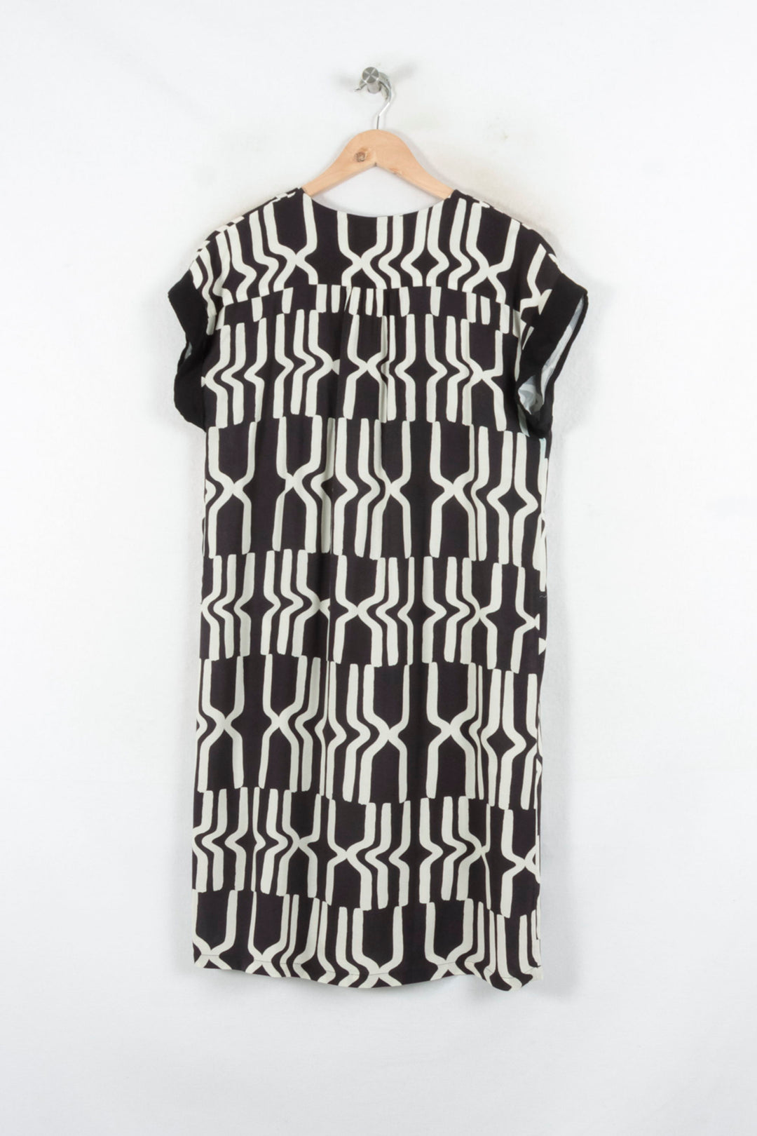 Robe Noire et Blanche - Taille S/36 de la marque La Fée Maraboutée | PARAD82325 - Vendu par Paradigme - Image 4