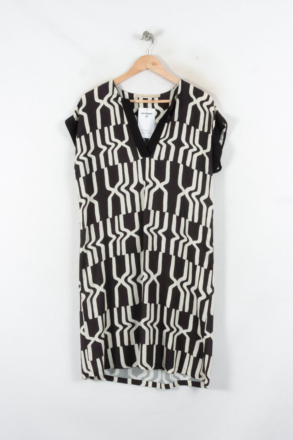 Robe Noire et Blanche - Taille S/36 de la marque La Fée Maraboutée | PARAD82325 - Vendu par Paradigme - Image 2