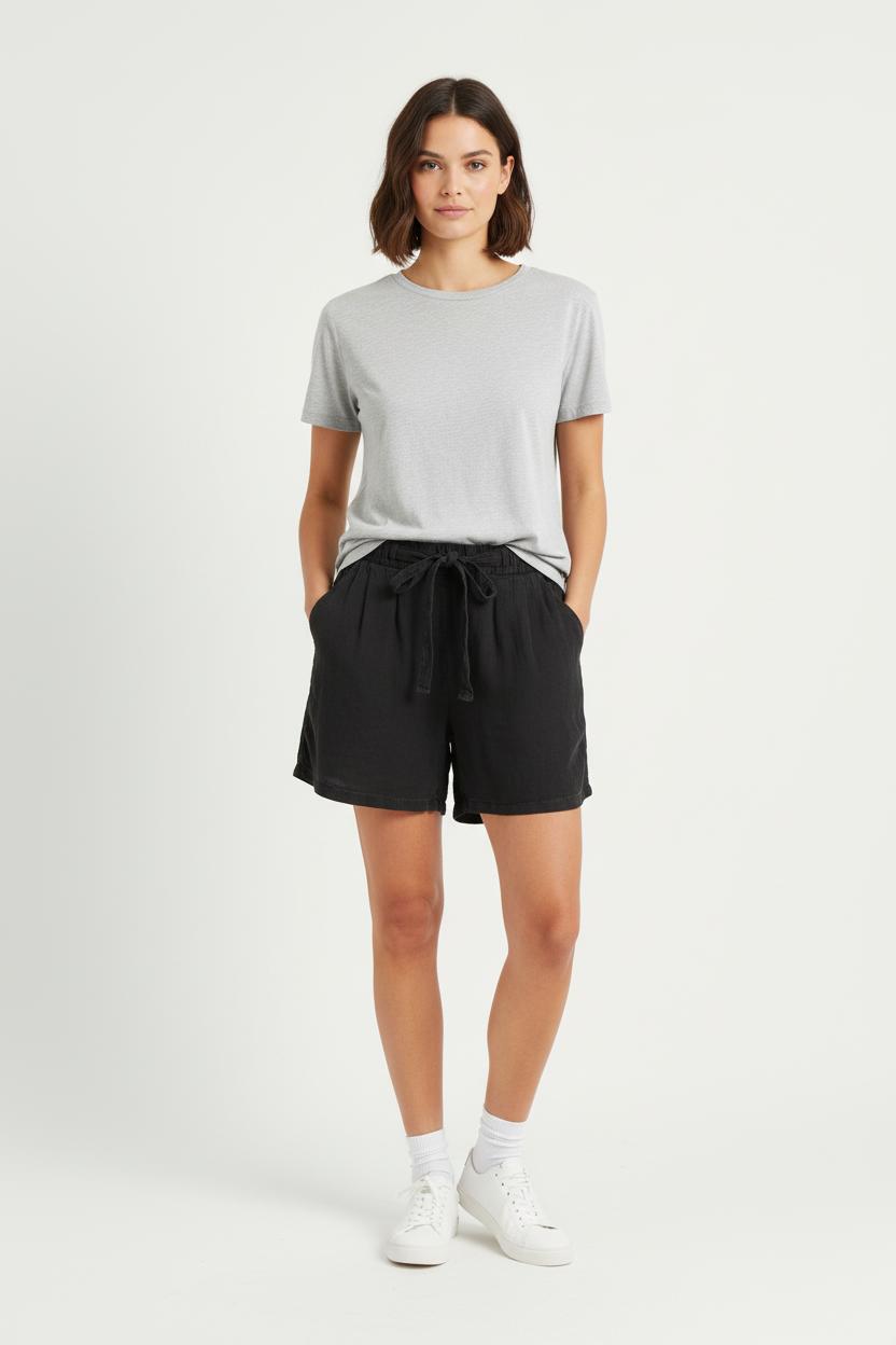Short Noir - Taille M/38 de la marque La Fée Maraboutée | PARAD82428 - Vendu par Paradigme - Image 1