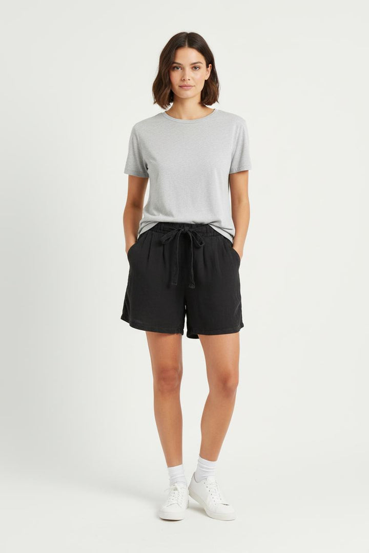 Short Noir - Taille M/38 de la marque La Fée Maraboutée | PARAD82428 - Vendu par Paradigme - Image 1