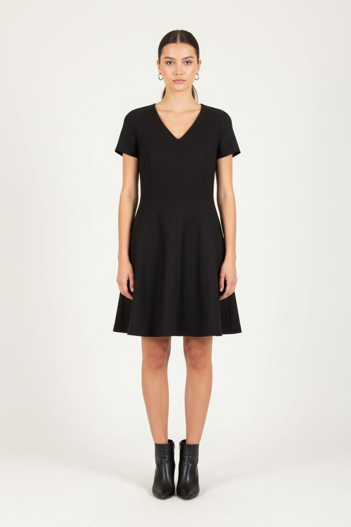 Robe Courte Noire - Taille L/40 de la marque ZAPA | PARAD83215 - Vendu par Paradigme - Image 1