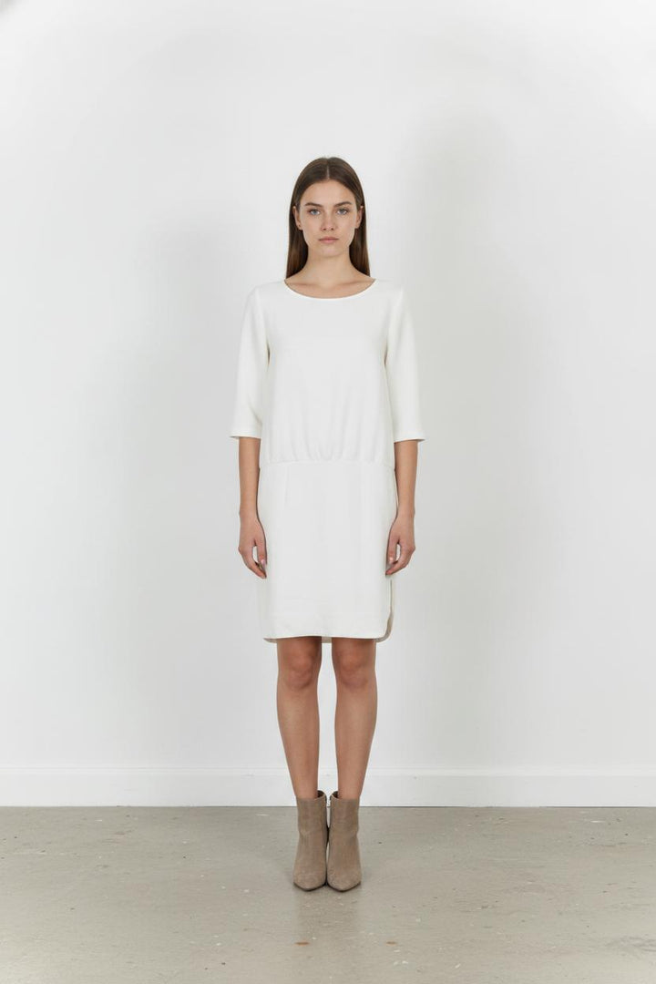 Robe Droite Blanche - Taille S/36 de la marque ba&sh | PARAD83679 - Vendu par Paradigme - Image 1