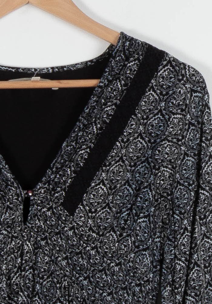 Robe Noire et Grise - Taille S/36 de la marque La Fée Maraboutée | PARAD84173 - Vendu par Paradigme - Image 3
