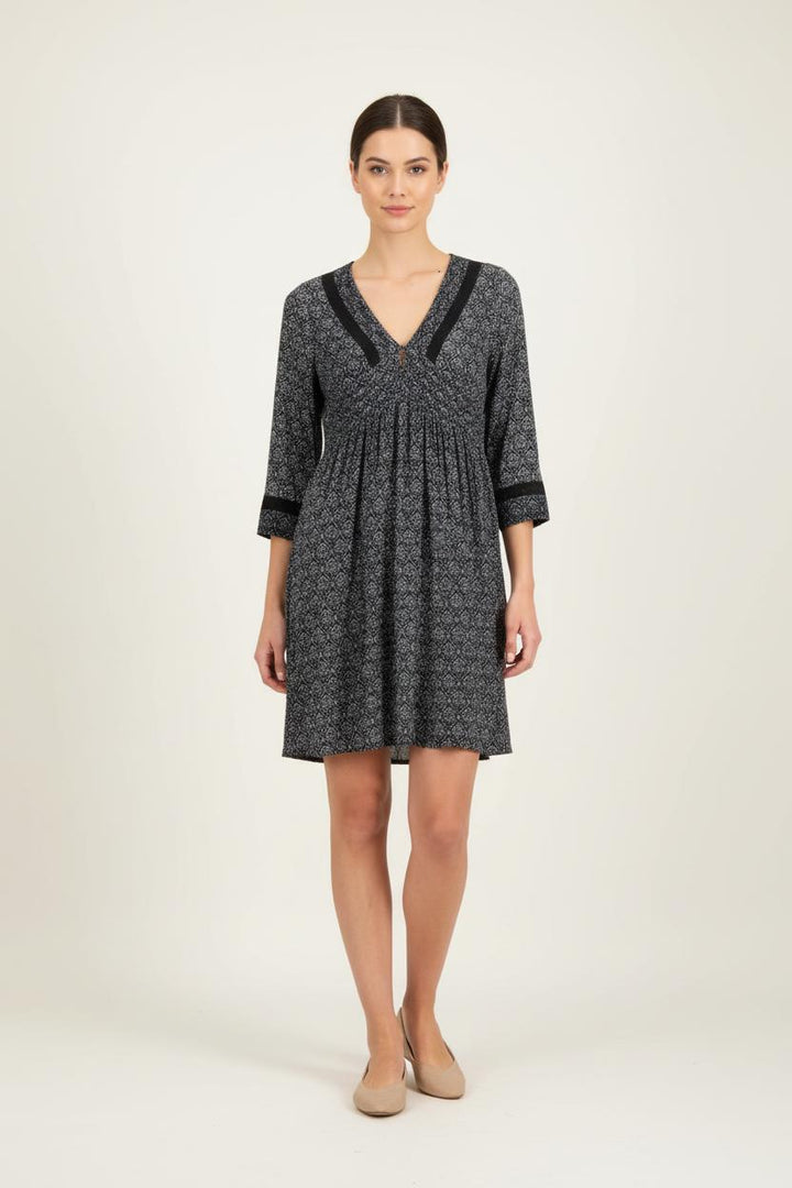 Robe Noire et Grise - Taille S/36 de la marque La Fée Maraboutée | PARAD84173 - Vendu par Paradigme - Image 1