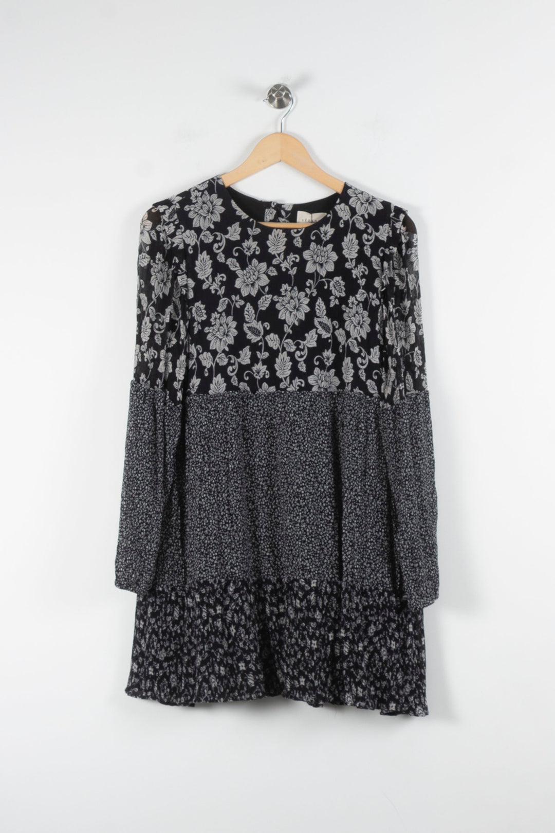 Robe Fleurie Noire et Blanche - Taille L/40 de la marque Sézane | PARAD84532 - Vendu par Paradigme - Image 2