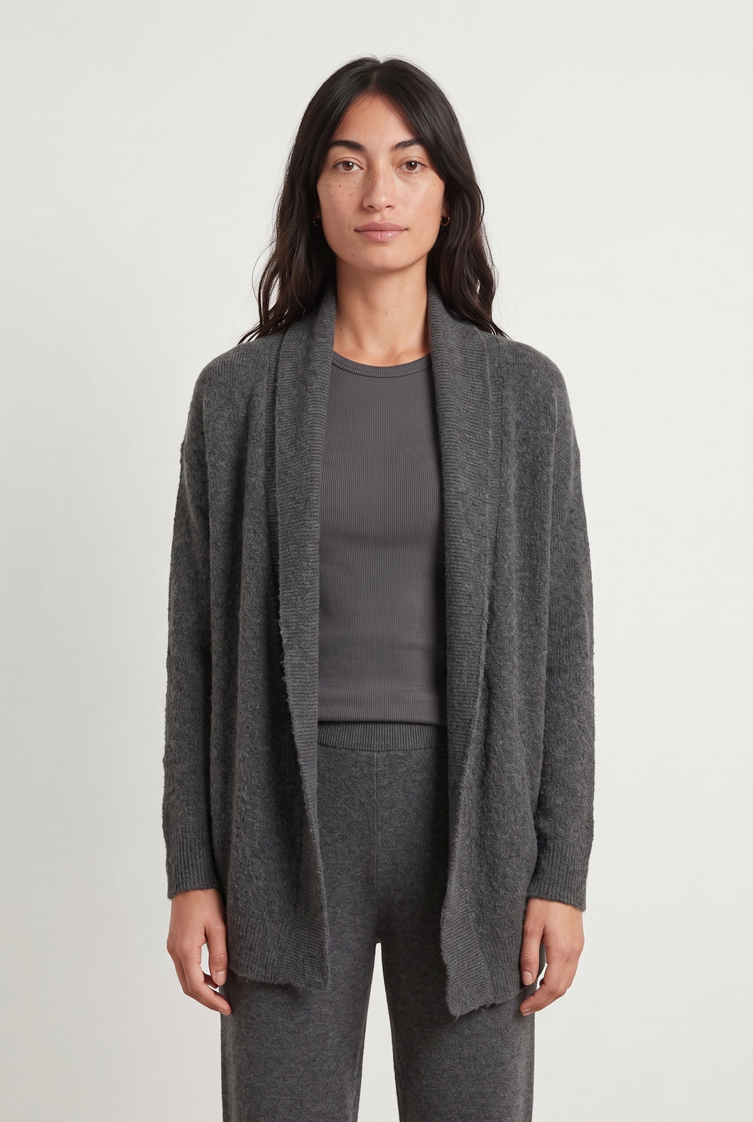Cardigan Gris - Taille M/38 de la marque American Vintage | PARAD84897 - Vendu par Paradigme - Image 1