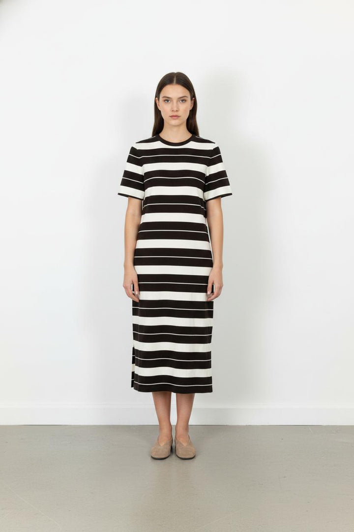 Robe Longue Marron et Blanche - Taille S/36 de la marque COS | PARAD85201 - Vendu par Paradigme - Image 1