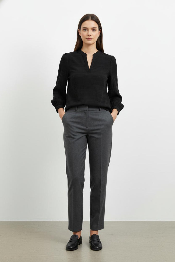 Blouse Noire - Taille M/38 de la marque La Fée Maraboutée | PARAD86030 - Vendu par Paradigme - Image 1