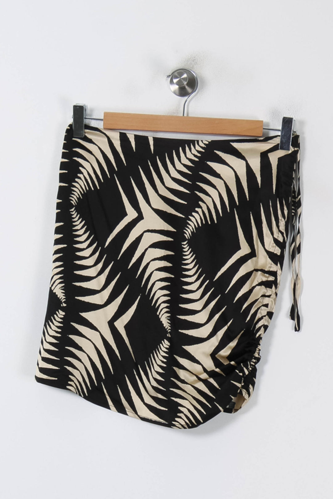 Jupe Courte Noire et Beige - Taille XS/34 de la marque ba&sh | PARAD86252 - Vendu par Paradigme - Image 2