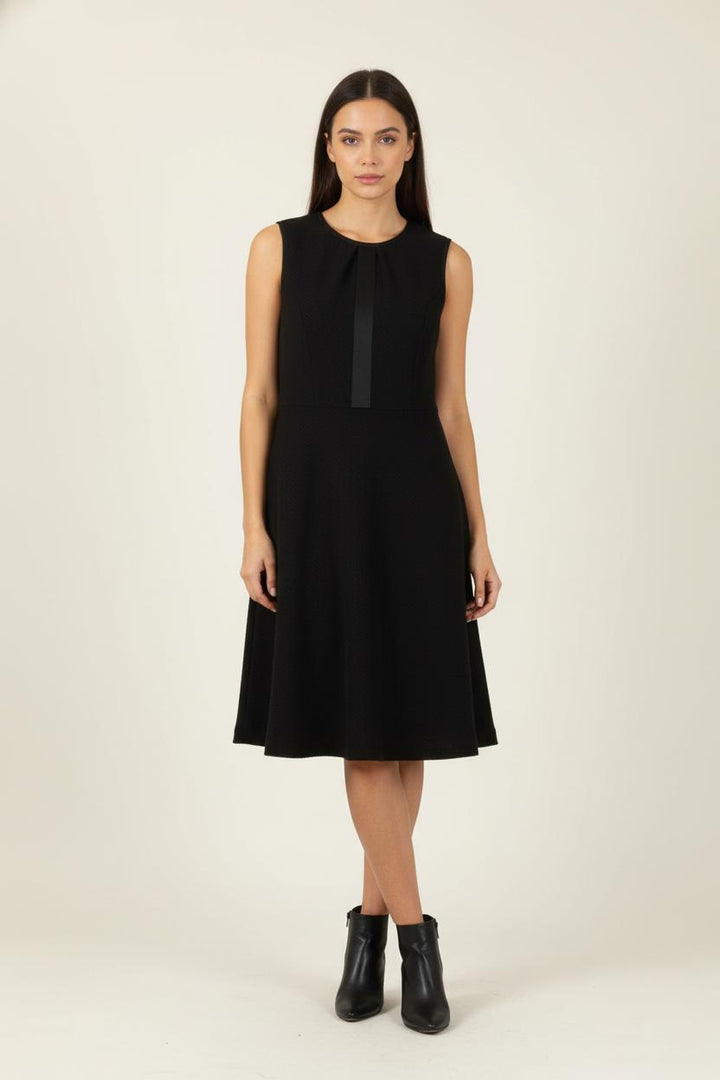 Robe Sans Manches Noire - Taille M/38 de la marque Sandro | PARAD87008 - Vendu par Paradigme - Image 1