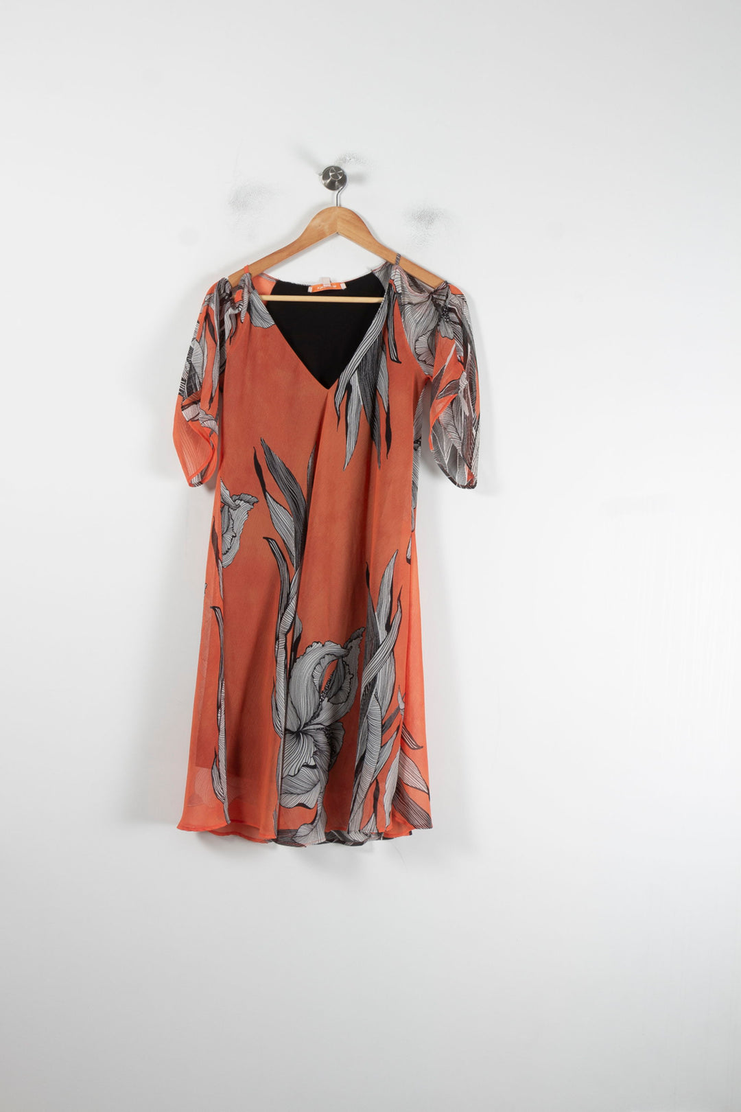 Robe Orange et Noire - Taille M/38 de la marque La Fée Maraboutée | PARAD87087 - Vendu par Paradigme - Image 2