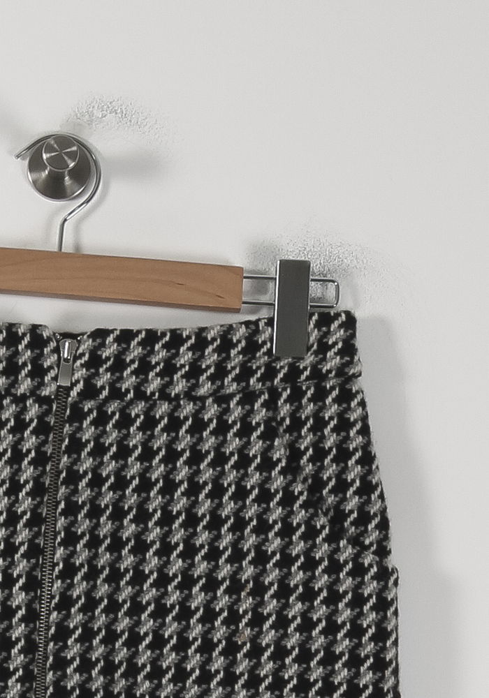 Jupe Courte Noire et Blanche - Taille L/40 de la marque Maje | PARAD87898 - Vendu par Paradigme - Image 3
