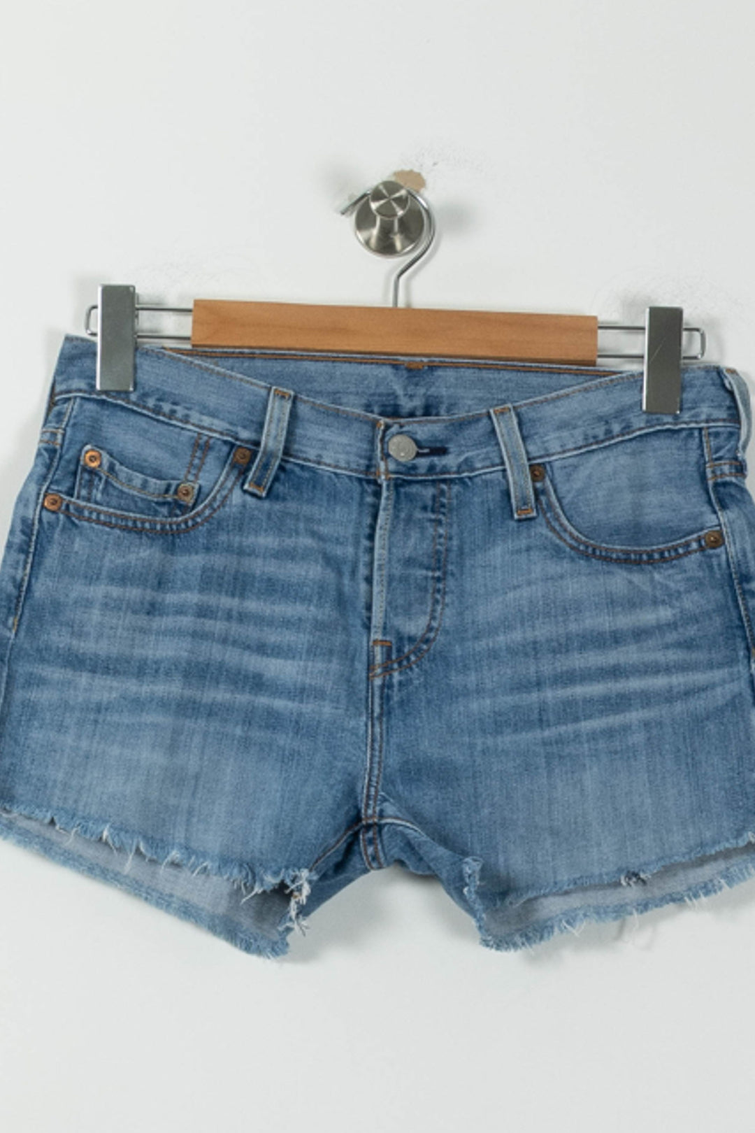 Short en Jean Bleu - Taille S/36 de la marque Levi's | PARAD8808 - Vendu par Paradigme - Image 2