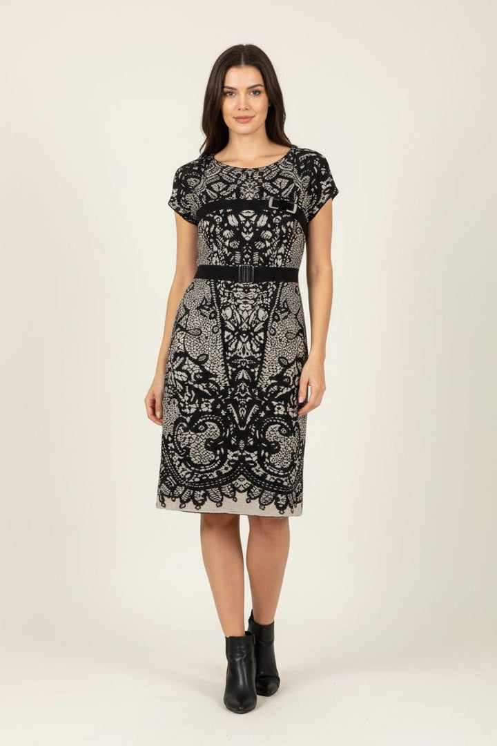 Robe Noire et Beige - Taille M/38 de la marque La Fée Maraboutée | PARAD88290 - Vendu par Paradigme - Image 1