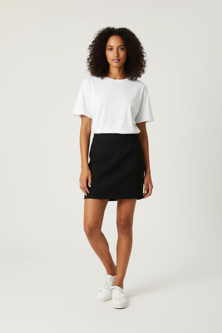Jupe Droite Noire - Taille M/38 de la marque Zadig&Voltaire | PARAD88784 - Vendu par Paradigme - Image 1