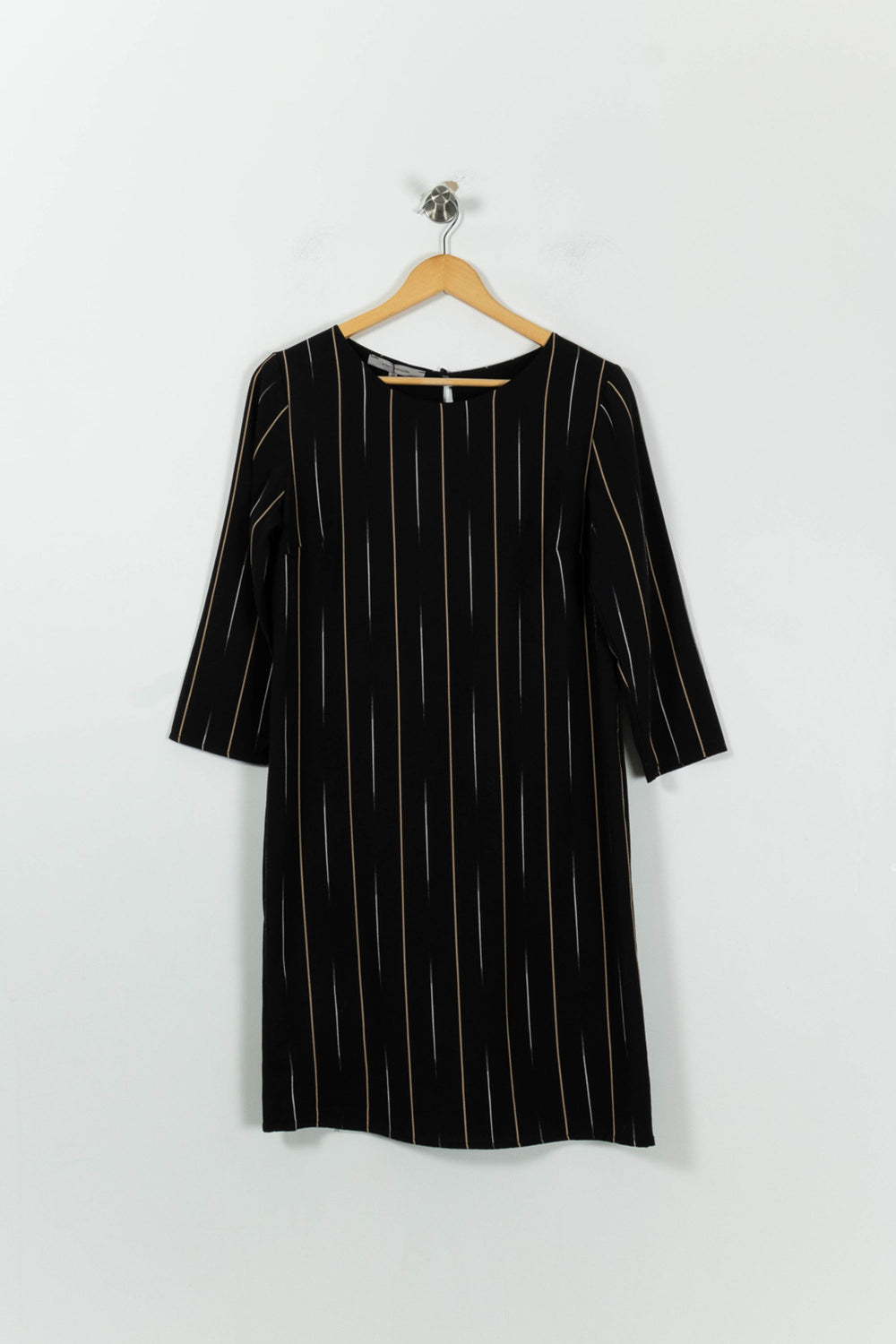 Robe Droite Noire et Beige - Taille S/36 de la marque La Fée Maraboutée | PARAD89125 - Vendu par Paradigme - Image 2