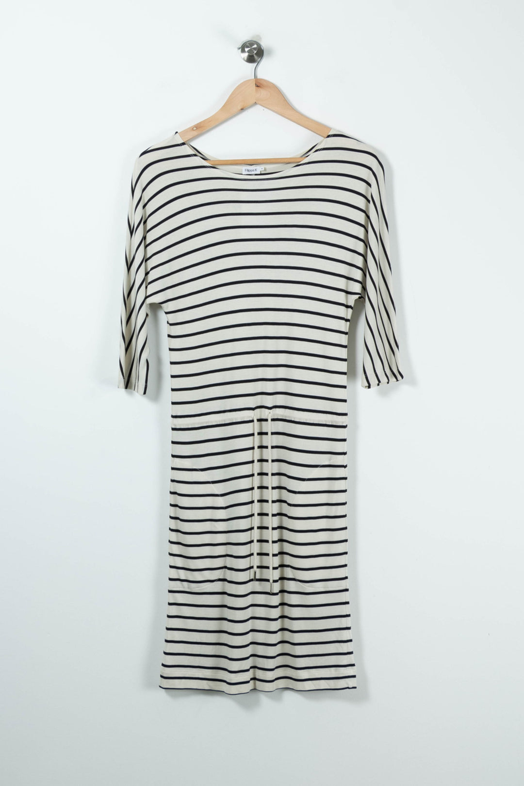 Robe Rayée Blanche et Noire - Taille XS/34 de la marque Filippa K | PARAD89278 - Vendu par Paradigme - Image 2