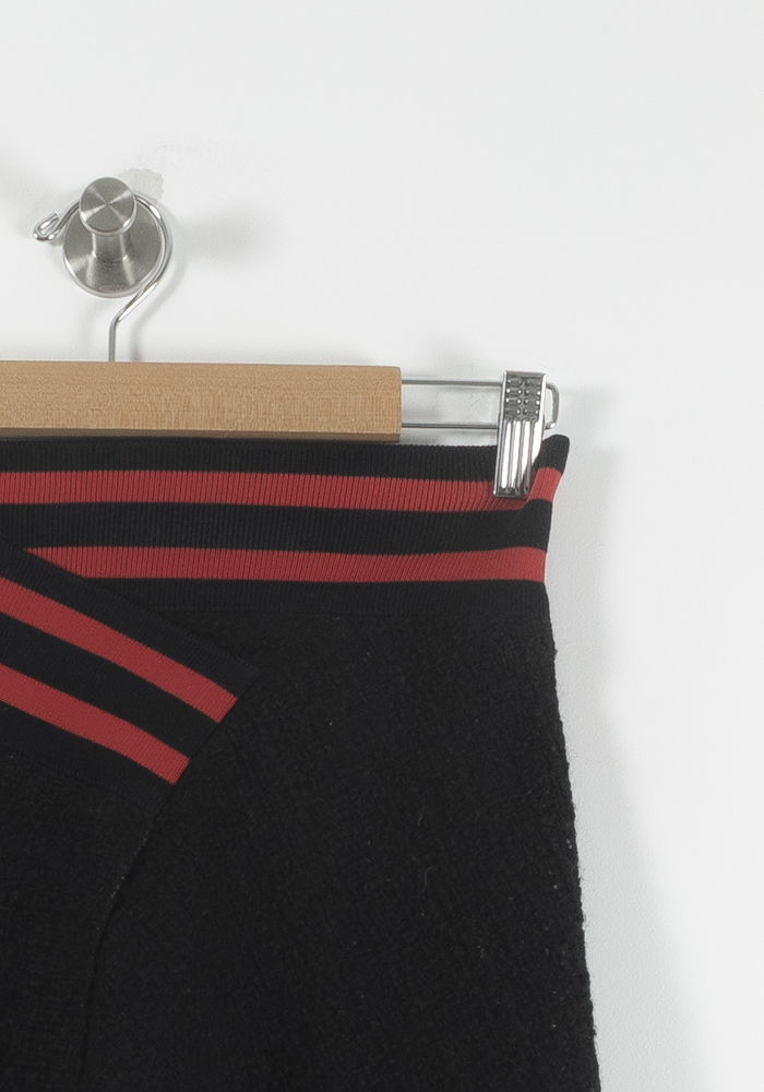 Jupe Courte Noire et Rouge - Taille M/38 de la marque Maje | PARAD89761 - Vendu par Paradigme - Image 3