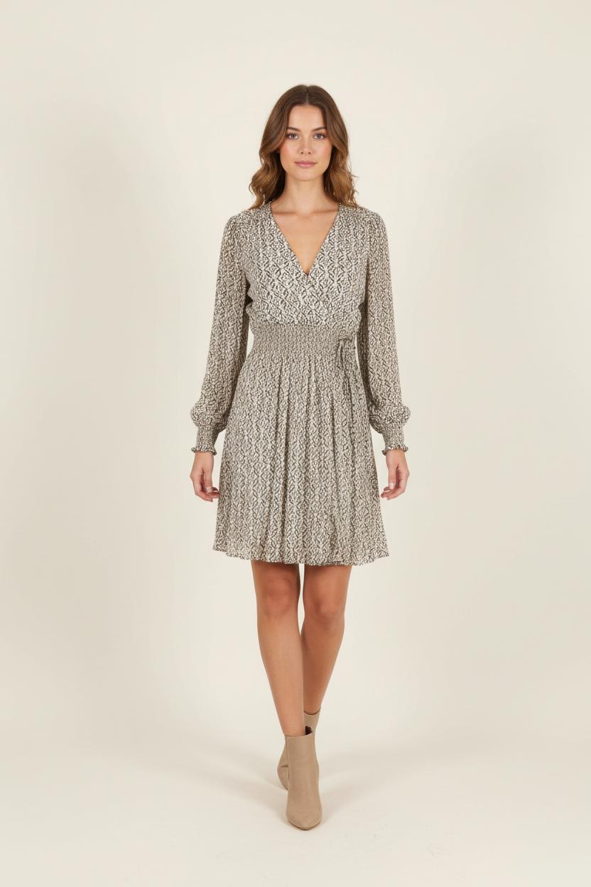 Robe Courte Blanche et Noire - Taille XS/34 de la marque Claudie Pierlot | PARAD90210 - Vendu par Paradigme - Image 1