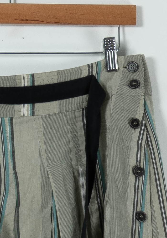 Jupe Plissée Grise à Rayures - Taille XL/42 de la marque One Step | PARAD90946 - Vendu par Paradigme - Image 3