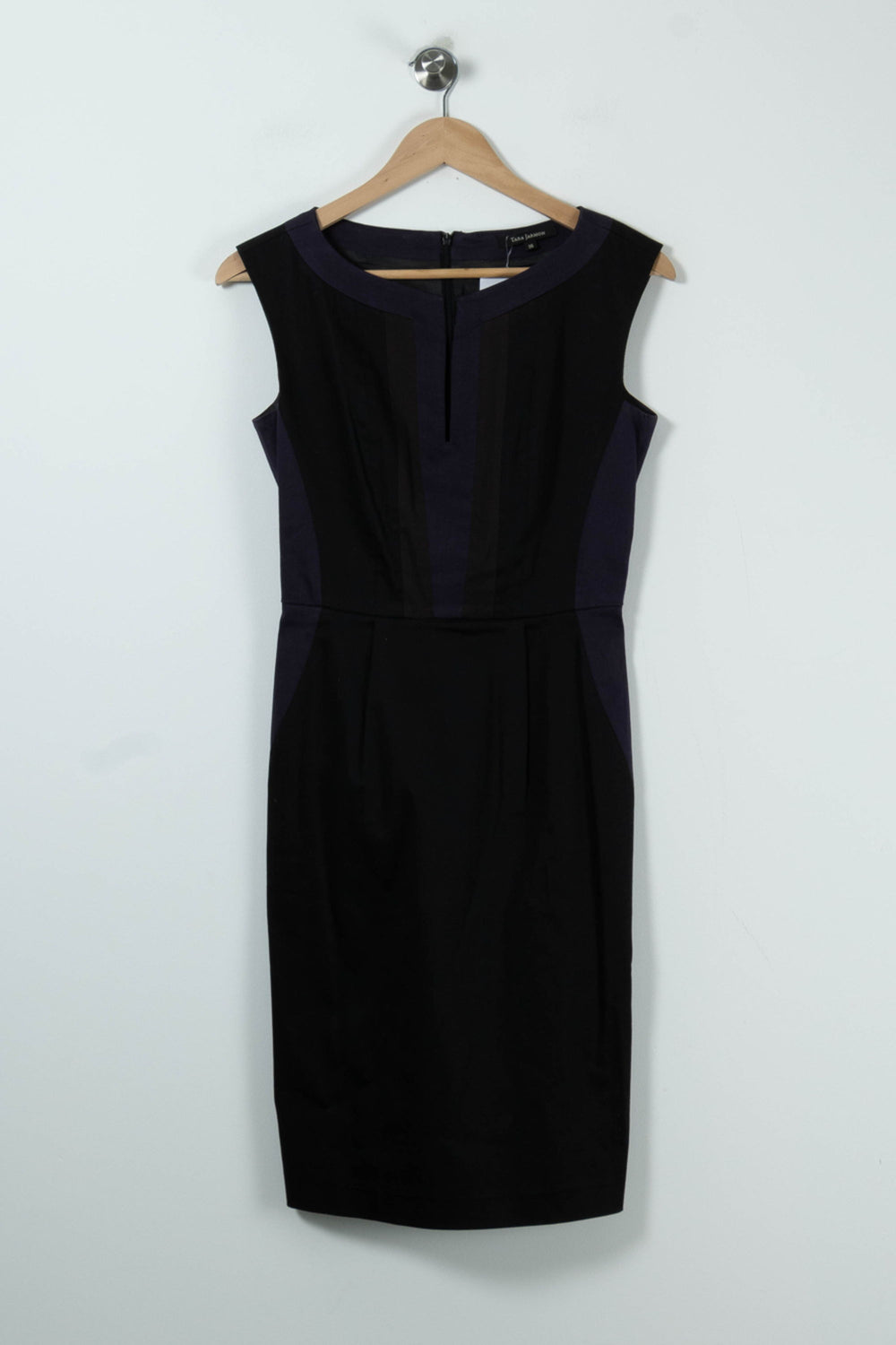 Robe Droite Noire - Taille S/36 de la marque Tara Jarmon | PARAD90973 - Vendu par Paradigme - Image 2