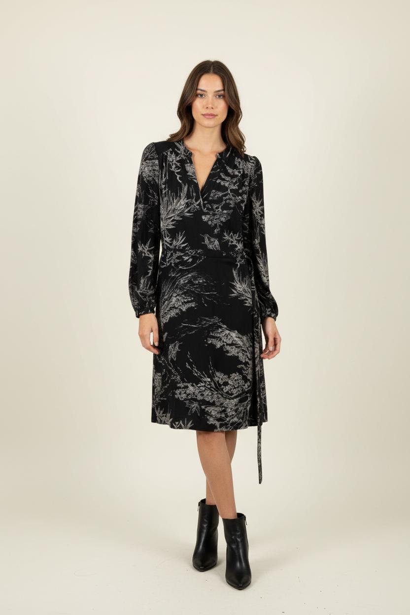Robe Noire et Blanche - Taille M/38 de la marque La Fée Maraboutée | PARAD91029 - Vendu par Paradigme - Image 1
