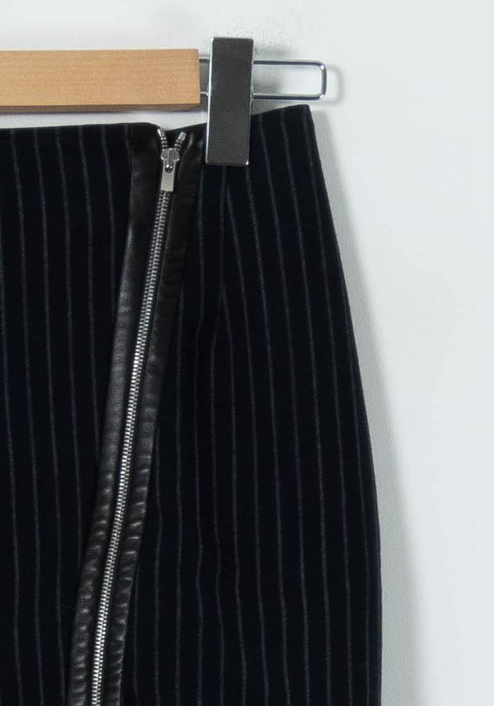 Jupe Courte Noire - Taille S/36 de la marque Claudie Pierlot | PARAD91111 - Vendu par Paradigme - Image 3