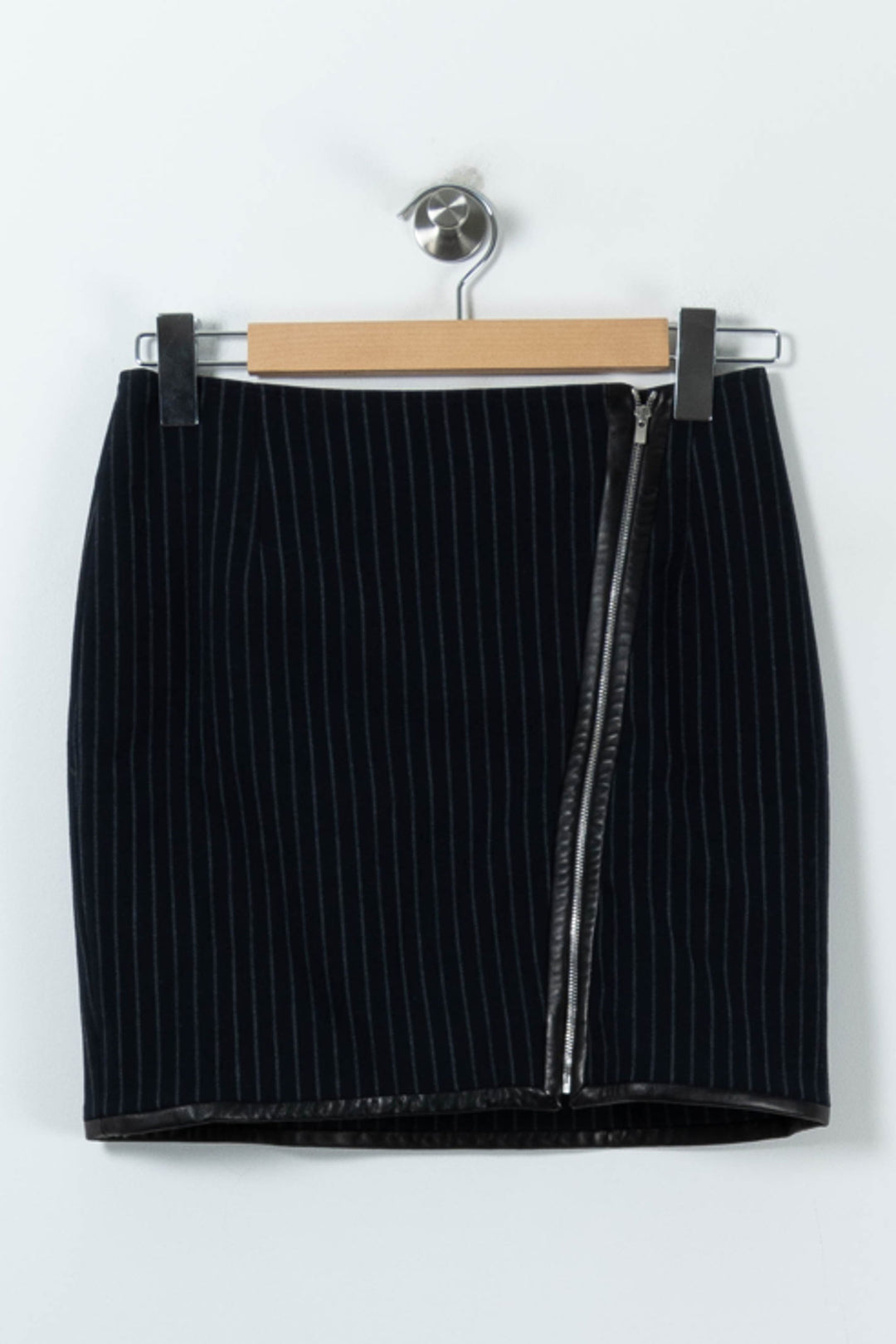 Jupe Courte Noire - Taille S/36 de la marque Claudie Pierlot | PARAD91111 - Vendu par Paradigme - Image 2