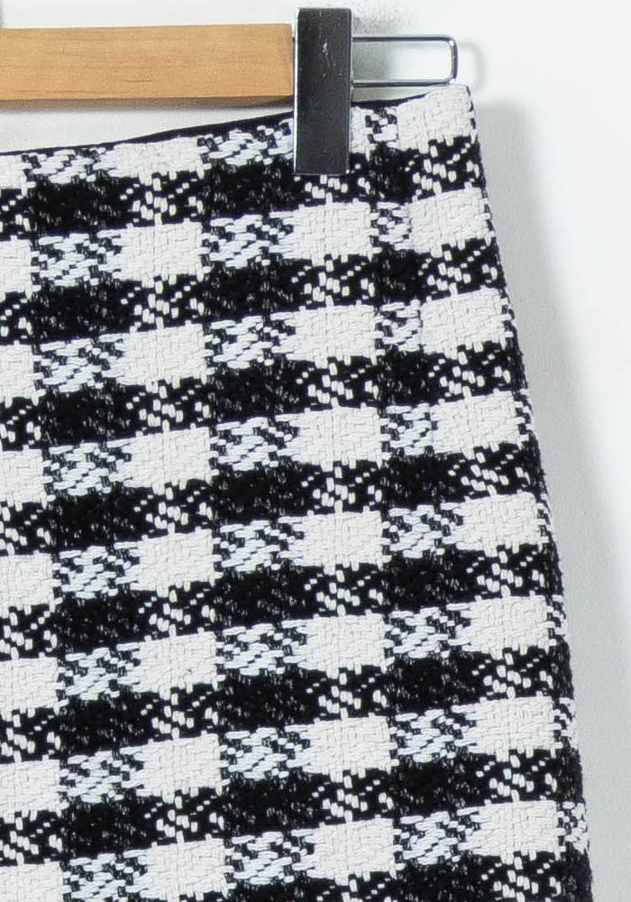 Jupe Courte Blanche et Noire - Taille M/38 de la marque Maje | PARAD91517 - Vendu par Paradigme - Image 3