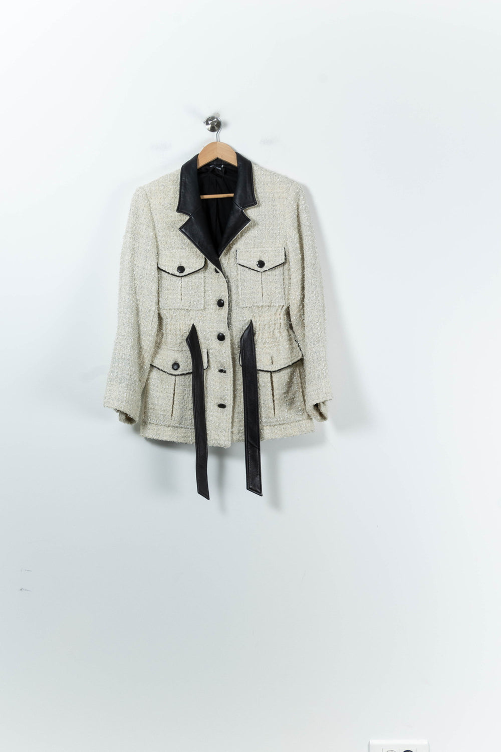 Veste Blanche et Noire - Taille S/36 de la marque The Kooples | PARAD91529 - Vendu par Paradigme - Image 2