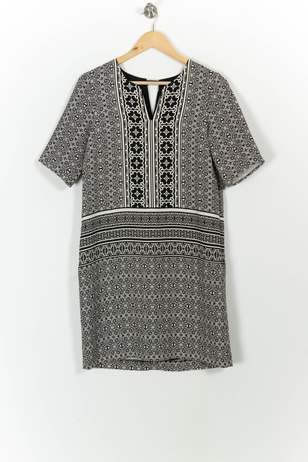 Robe Courte Noire et Blanche - Taille M/38 de la marque Maison 123 | PARAD91600 - Vendu par Paradigme - Image 2