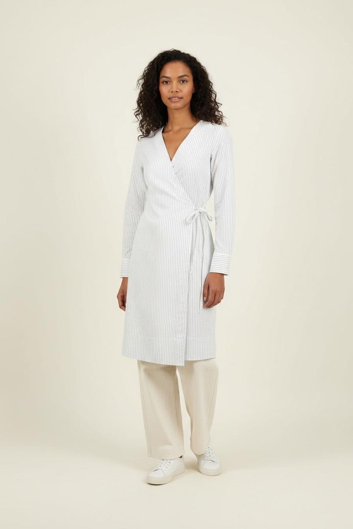 Robe Portefeuille Blanche à Rayures - Taille XS/34 de la marque Comptoir des Cotonniers | PARAD92005 - Vendu par Paradigme - Image 1
