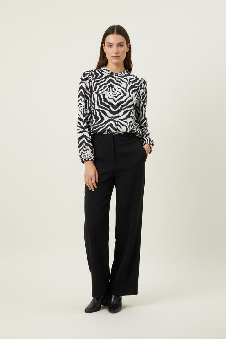Blouse Noire et Blanche - Taille L/40 de la marque Imprevu | PARAD92116 - Vendu par Paradigme - Image 1