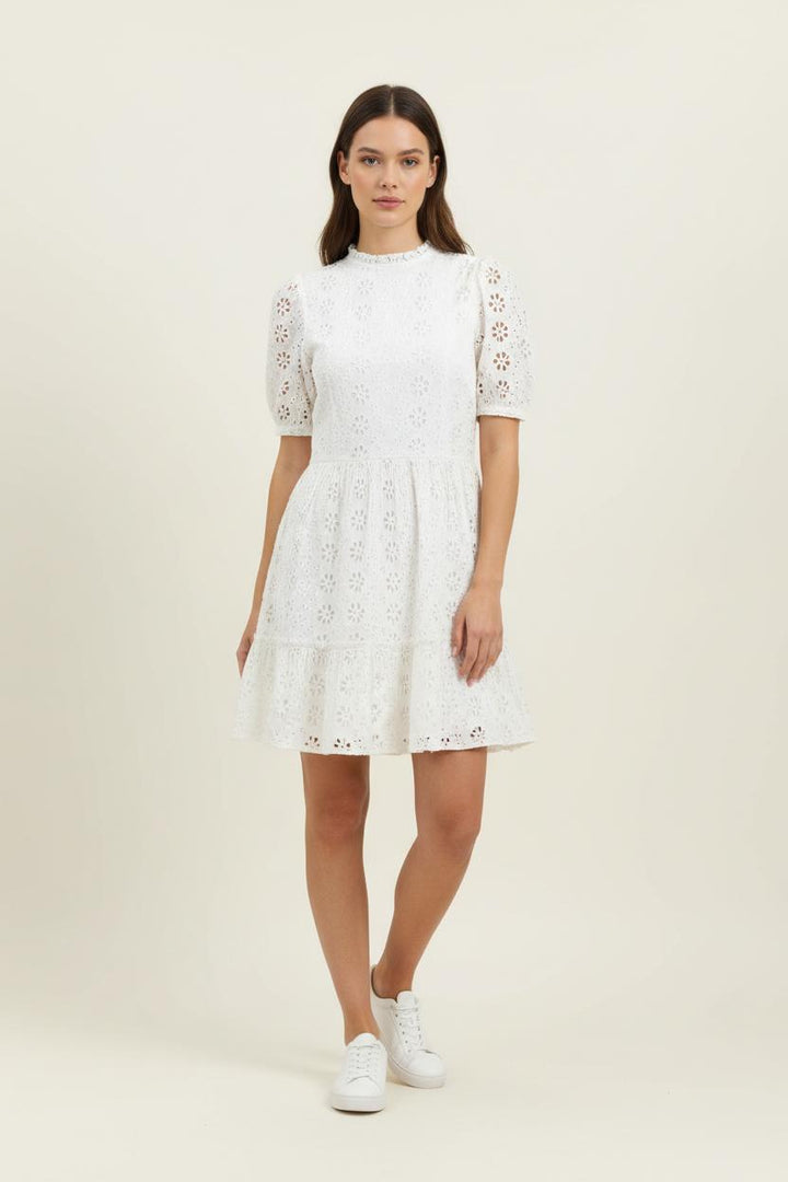 Robe Brodée Blanche - Taille L/40 de la marque Petite Mendigote | PARAD92153 - Vendu par Paradigme - Image 1