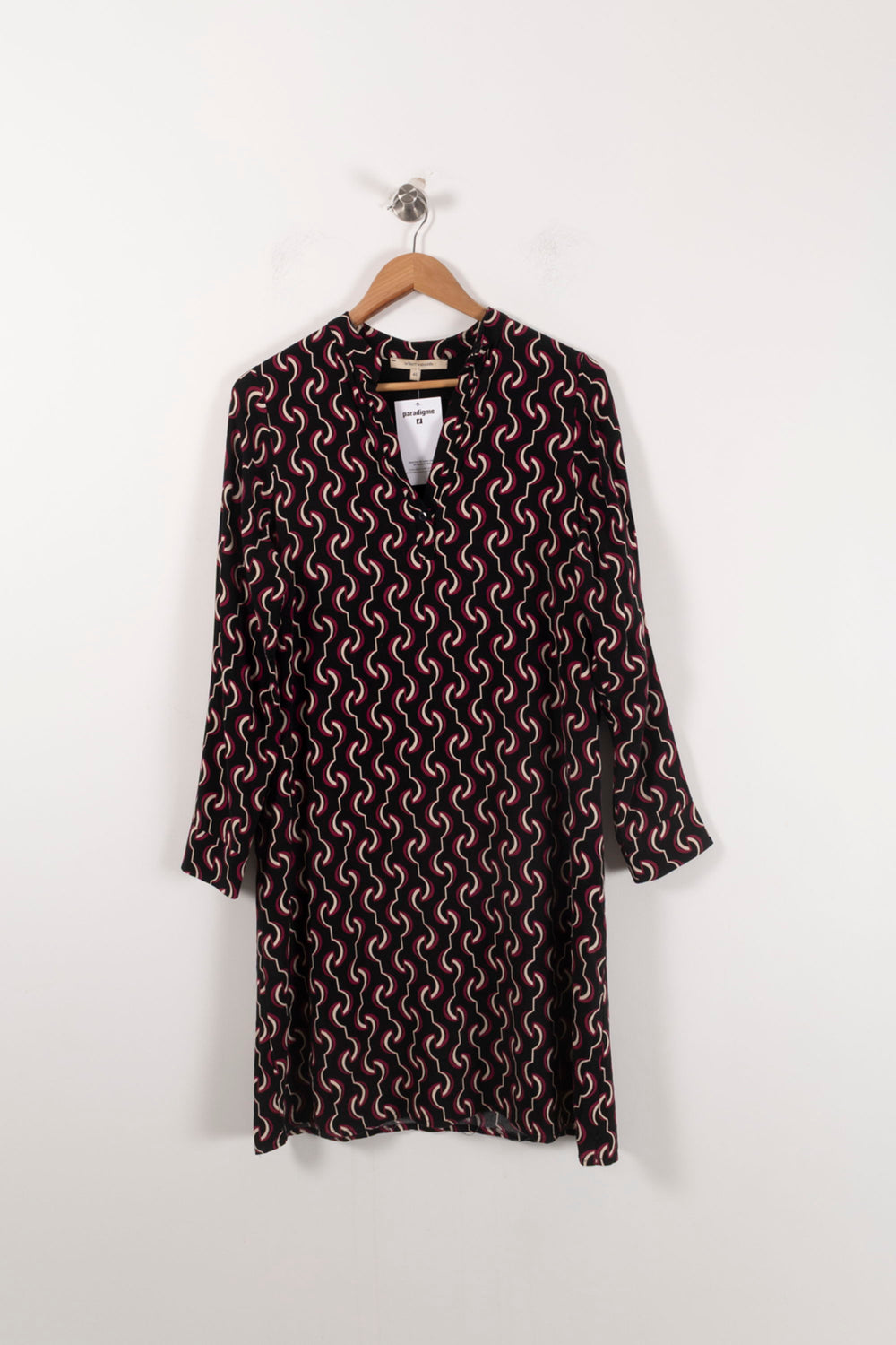 Robe Noire et Rose - Taille L/40 de la marque La Fée Maraboutée | PARAD92501 - Vendu par Paradigme - Image 2