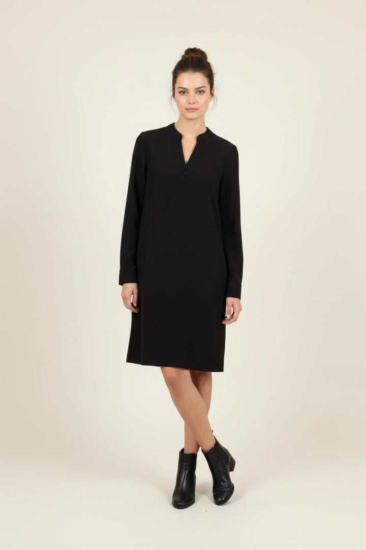 Robe Noire - Taille L/40 de la marque La Fée Maraboutée | PARAD92934 - Vendu par Paradigme - Image 1