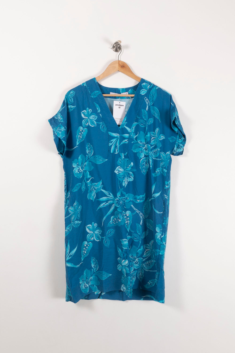 Robe Fleurie Bleue - Taille L/40 de la marque La Fée Maraboutée | PARAD92936 - Vendu par Paradigme - Image 2