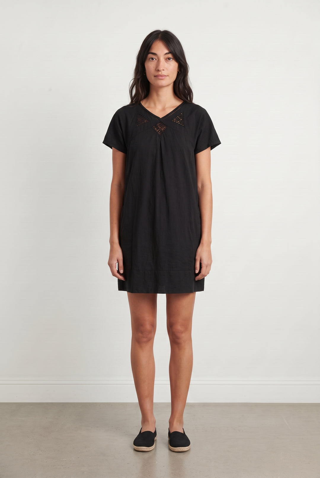 Robe Courte Noire - Taille S/36 de la marque Sandro | PARAD93357 - Vendu par Paradigme - Image 1