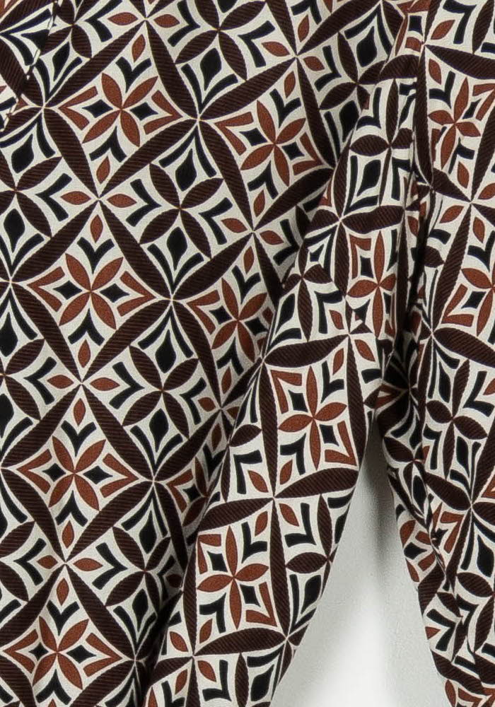 Robe Noire et Blanche - Taille XXL/44 de la marque La Fée Maraboutée | PARAD93420 - Vendu par Paradigme - Image 3