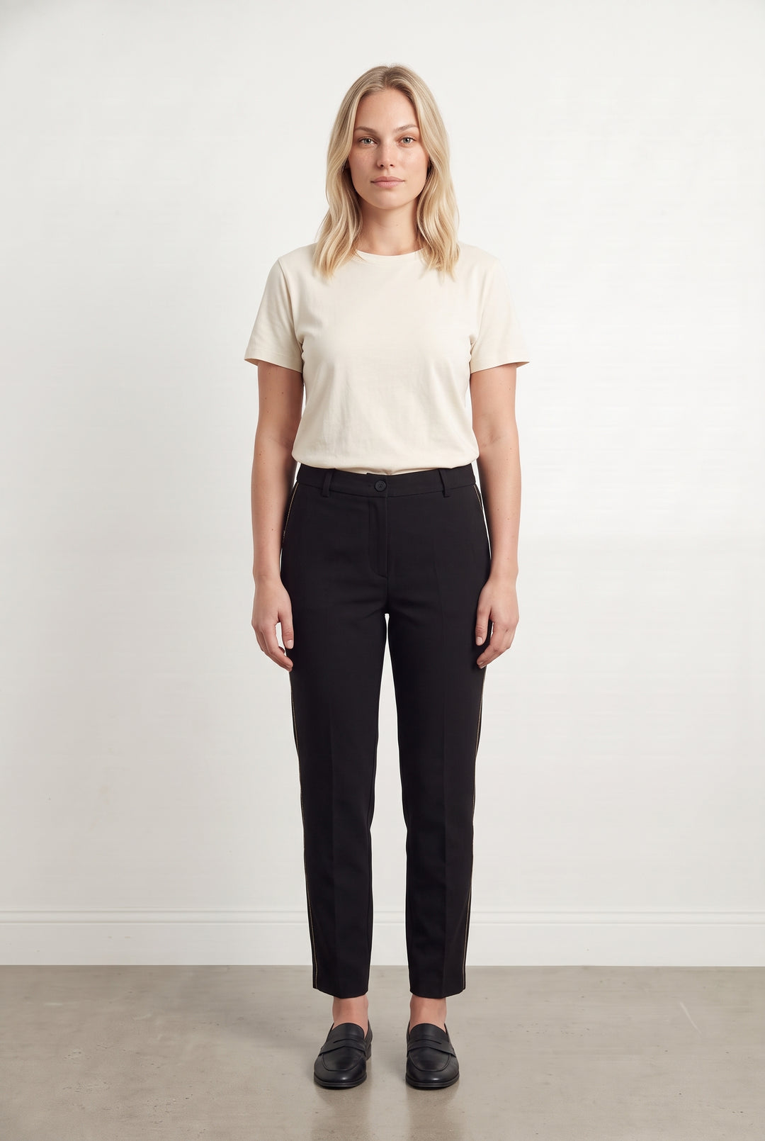 Pantalon Noir - Taille L/40 de la marque La Fée Maraboutée | PARAD93682 - Vendu par Paradigme - Image 1