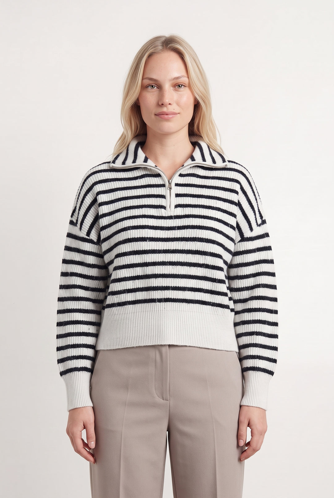 Pull Rayé Blanc et Noir - Taille L/40 de la marque Kookai | PARAD93780 - Vendu par Paradigme - Image 1