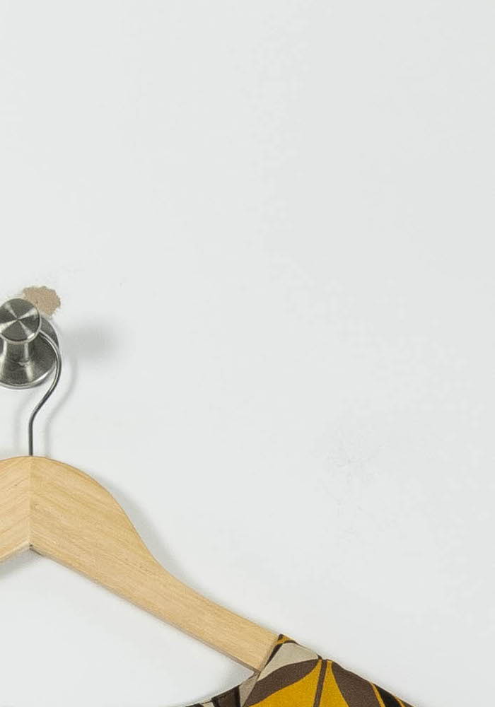 Blouse Noire et Jaune - Taille XXL/44 de la marque La Fée Maraboutée | PARAD94143 - Vendu par Paradigme - Image 3