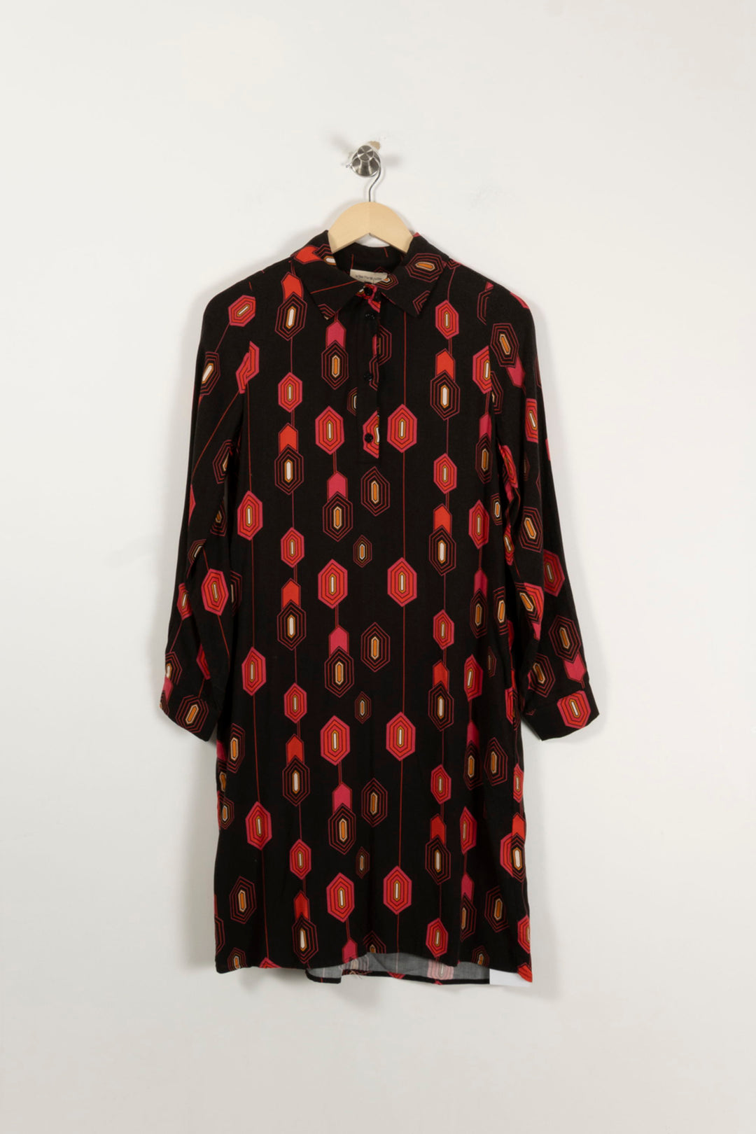 Robe Chemise Noire et Rouge - Taille S/36 de la marque La Fée Maraboutée | PARAD94335 - Vendu par Paradigme - Image 2