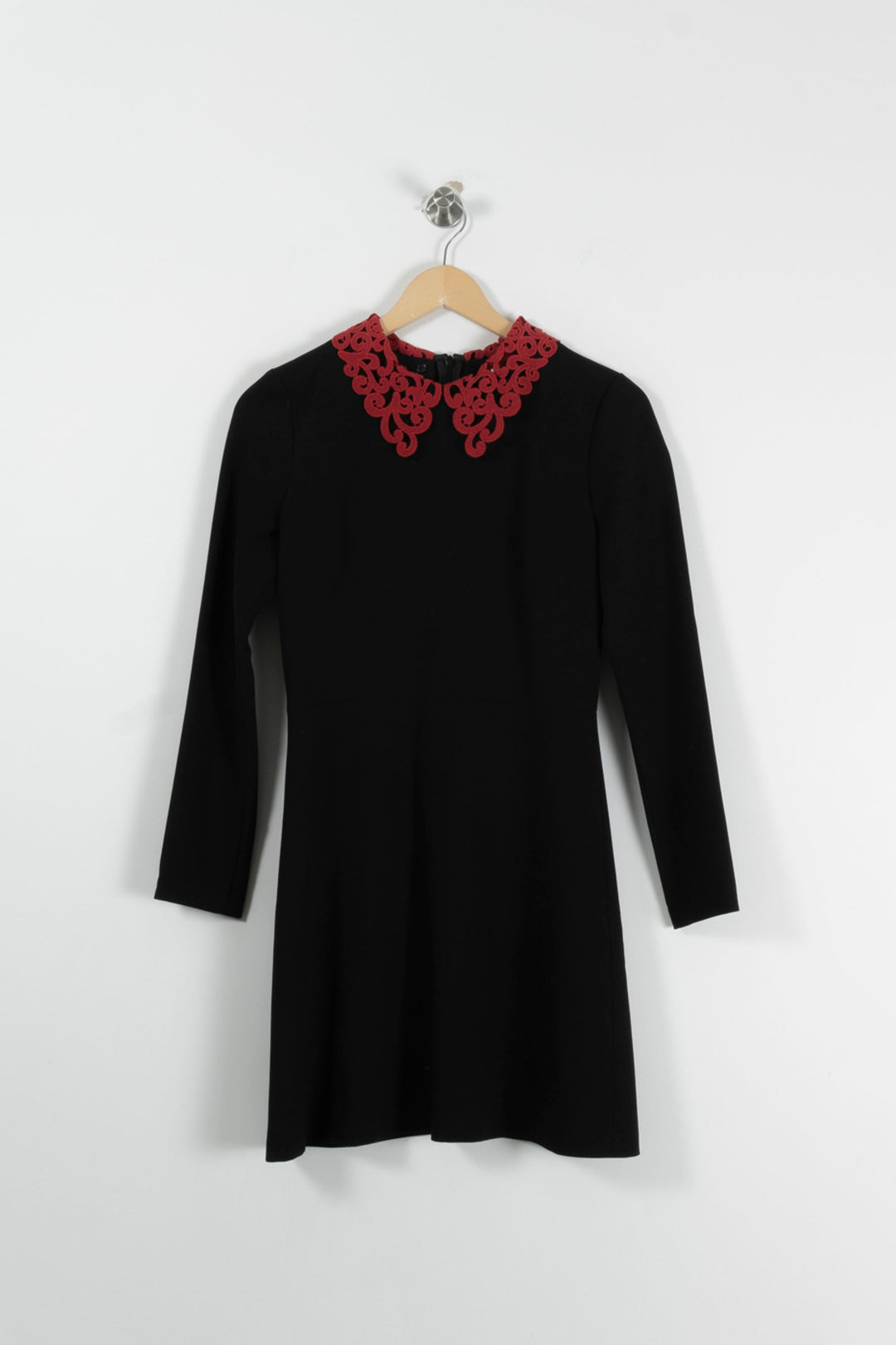 Robe Courte Noire et Rouge - Taille S/36 de la marque Sandro | PARAD94371 - Vendu par Paradigme - Image 2