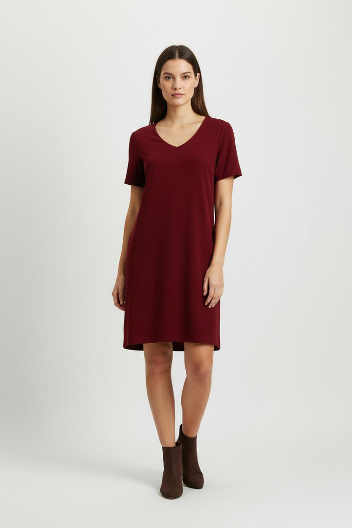 Robe Courte Bordeaux - Taille M/38 de la marque La Fée Maraboutée | PARAD94694 - Vendu par Paradigme - Image 1