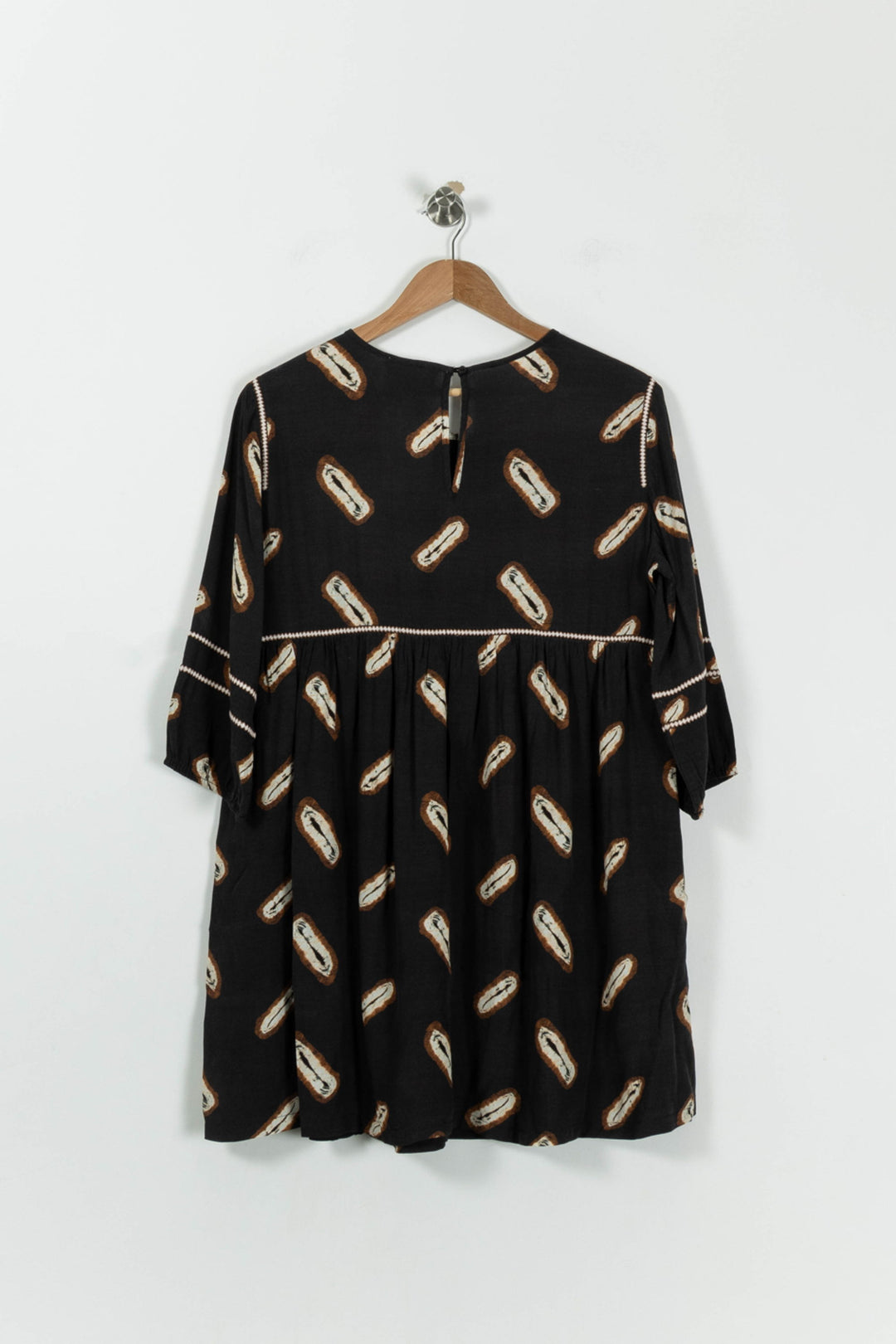 Robe Courte Noire et Beige - Taille M/38 de la marque ba&sh | PARAD94948 - Vendu par Paradigme - Image 4